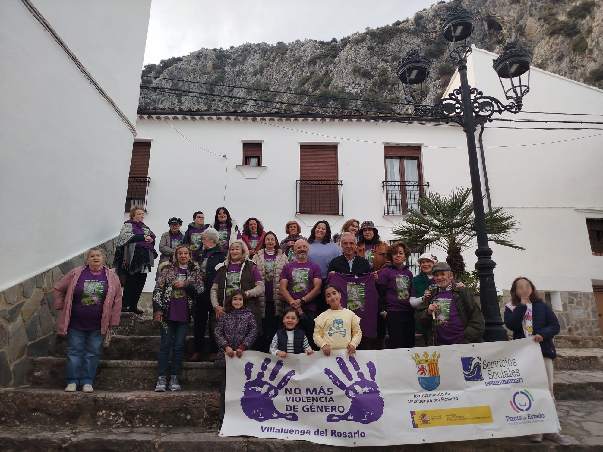 VILLALUENGA DEL ROSARIO ALZA LA VOZ CONTRA LA VIOLENCIA MACHISTA