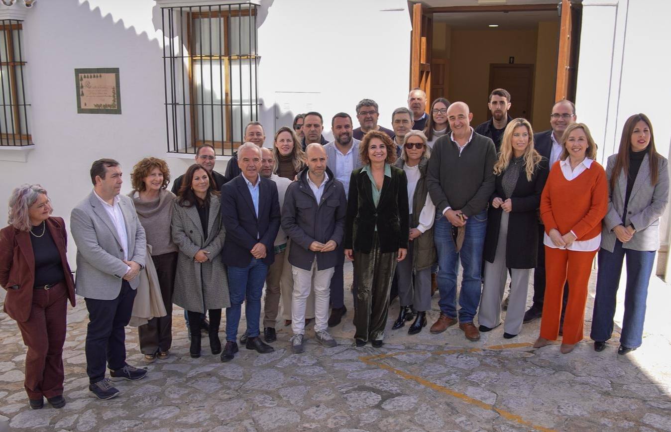 REUNIÓN DE LOS ALCALDES DE LA SIERRA CON LA VICEPRESIDENTA DEL GOBIERNO