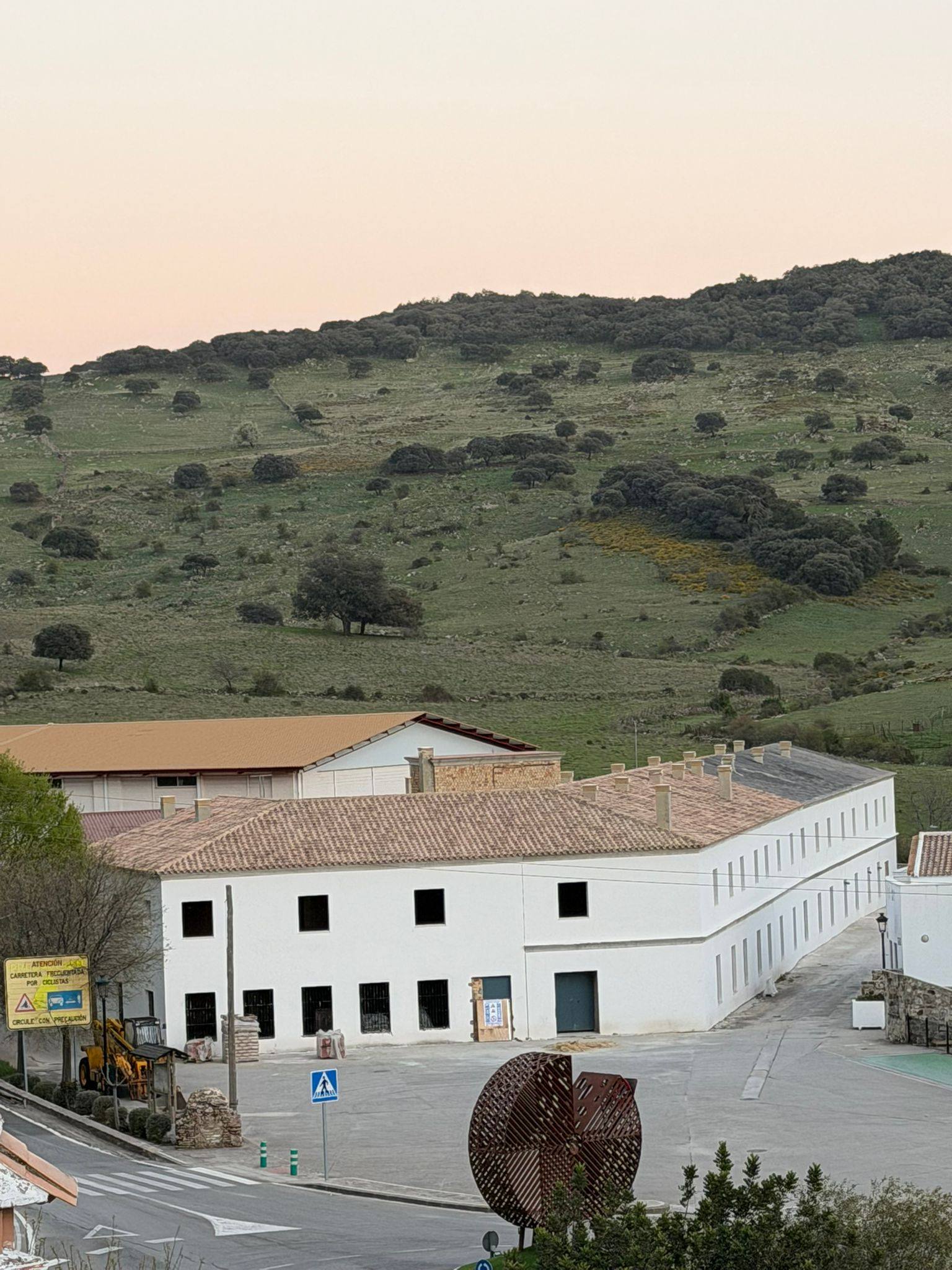 LA RESIDENCIA DE MAYORES DE VILLALUENGA DEL ROSARIO SIGUE AVANZANDO