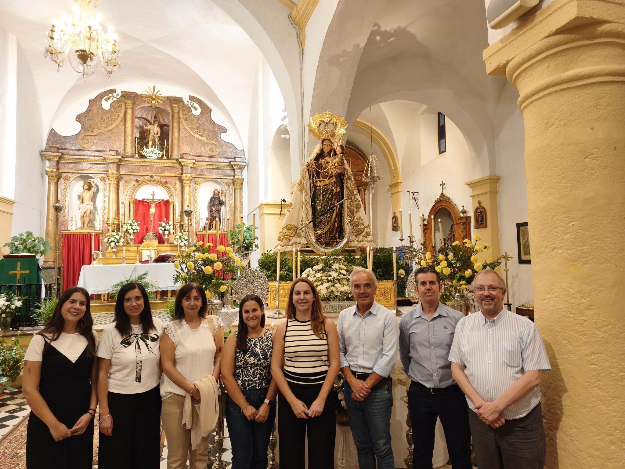 EL AYUNTAMIENTO DE VILLALUENGA DEL ROSARIO PARTICIPA EN LA OFRENDA A NUESTRA SEÑORA DEL ROSARIO EN SU NOVENA 