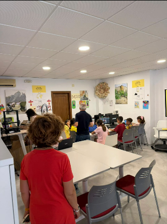 VISITA A LA ESCUELA DE VERANO MUNICIPAL DE VILLALUENGA DEL ROSARIO